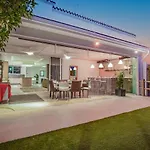 Casa Eucalyptus Family * Εστεπόνα
